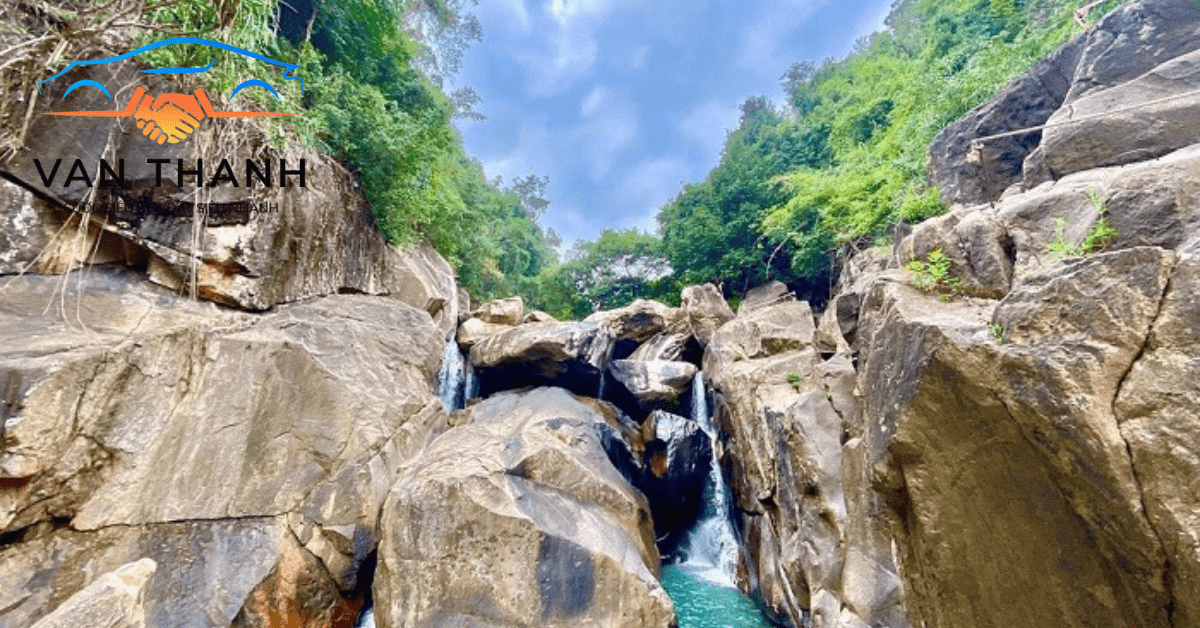 Giới Thiệu Về Khu Du Lịch Suối Ba Hồ Nha Trang